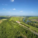 Vogelsburg 3*