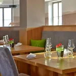 Vogelsburg Hotell