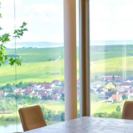Vogelsburg Hotel 3*