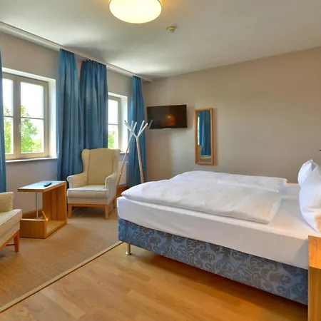 Vogelsburg 3*