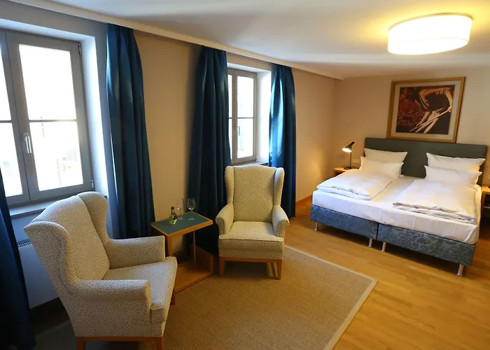 Vogelsburg Hotel