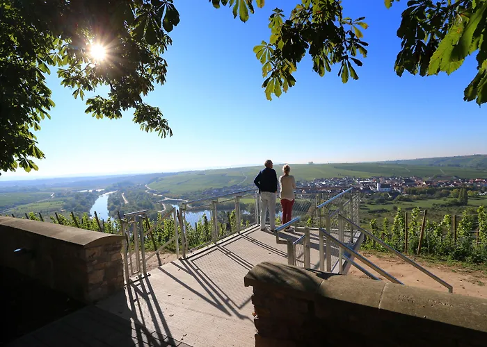 Vogelsburg Hotel 3*