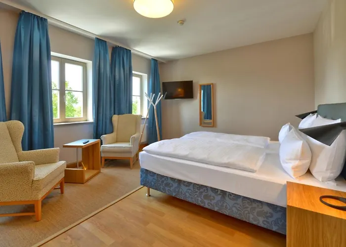 Vogelsburg 3*