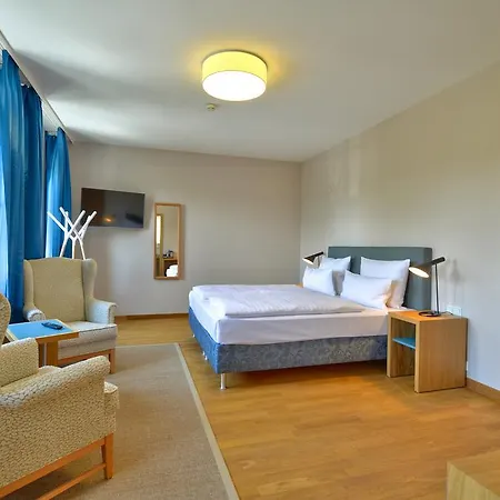 Hotel Vogelsburg 3*