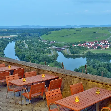 Vogelsburg Hotel 3*