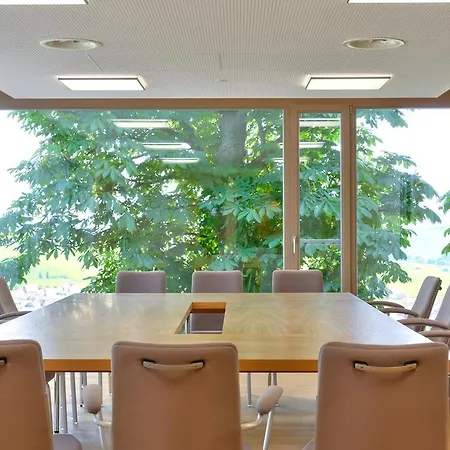 Hotel Vogelsburg 3*