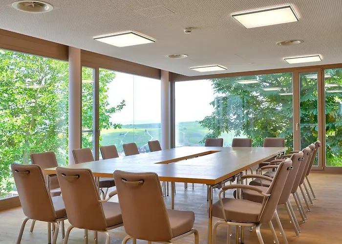 Vogelsburg Hotell 3*